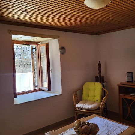 Παραδοσιακό Σπίτι Με Θέα Villa Tríkeri Buitenkant foto